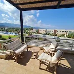 Penthouse With Rooftop Terrace *