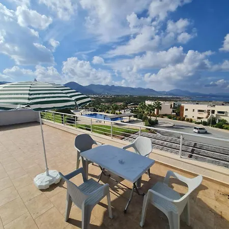 Appartement Penthouse With Rooftop Terrace Akanthou