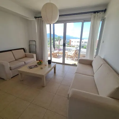 Penthouse With Rooftop Terrace Apartment Akanthou